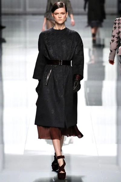 Look 7